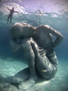 Otra de las esculturas submarinas de Jason