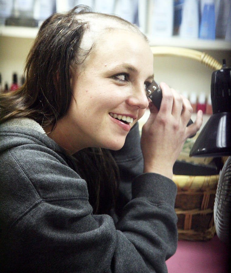 En el 2007 las cÃ¡maras capturaron la imagen de Britney Spears rapÃ¡ndose