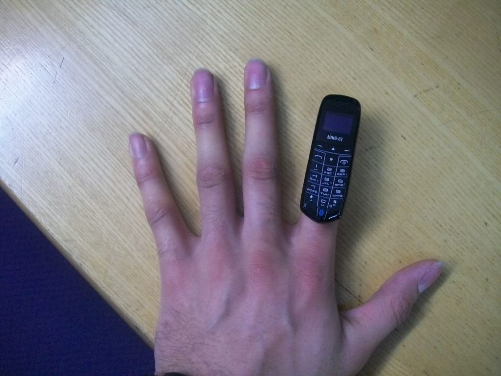 Este es el tamaño del "beat the boss phone"