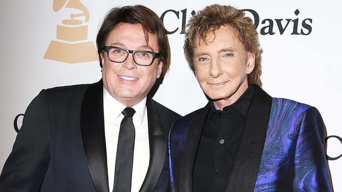 Barry Manilow y su manager y esposa, Garry Kief