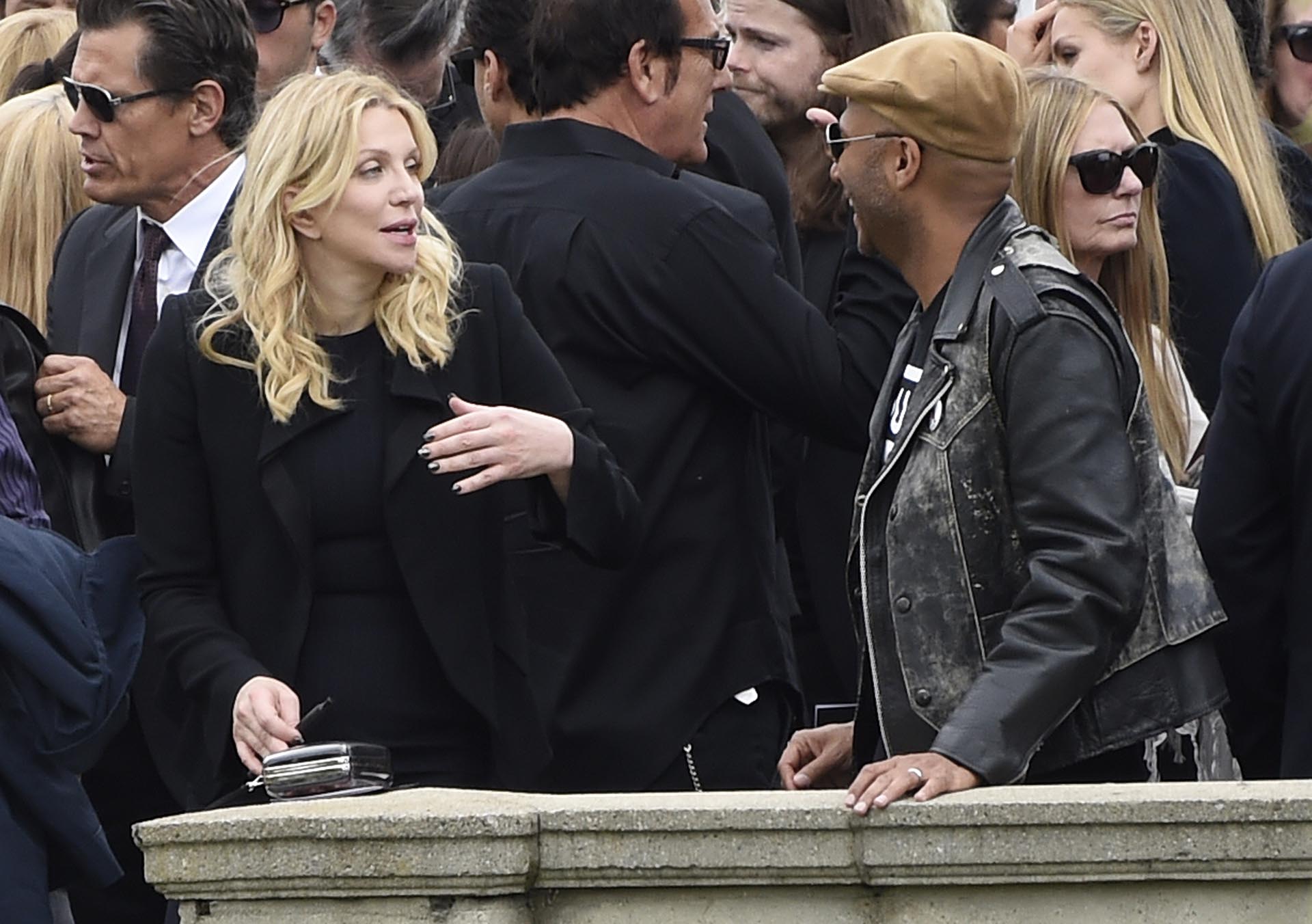 Courtney y Tom en el funeral de Chris Cornell