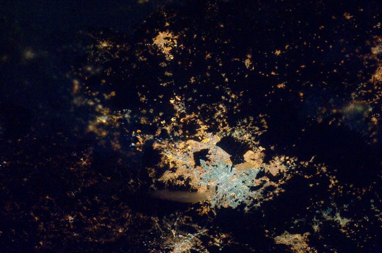 Así de ve la Ciudad de México de noche
