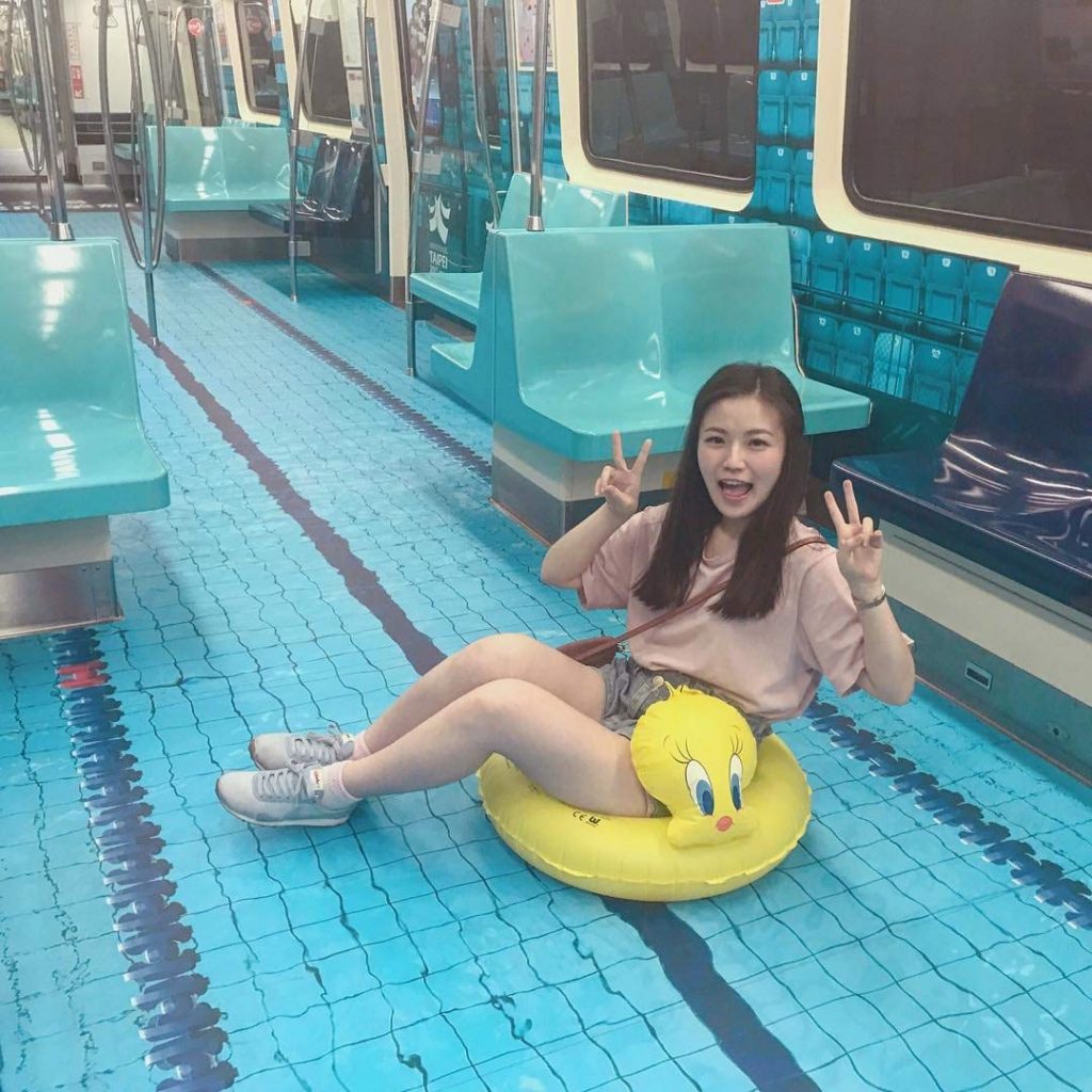 metro interior taipei 