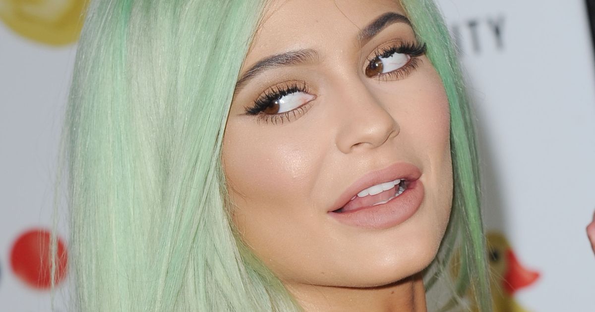 Kylie Jenner tranza maquillaje