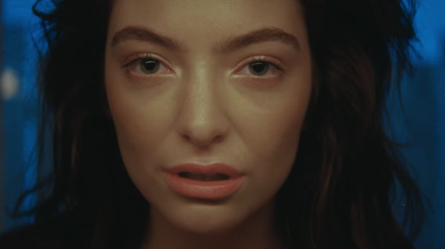 Lorde estrena video para su nuevo sencillo â€œGreen Lightâ€
