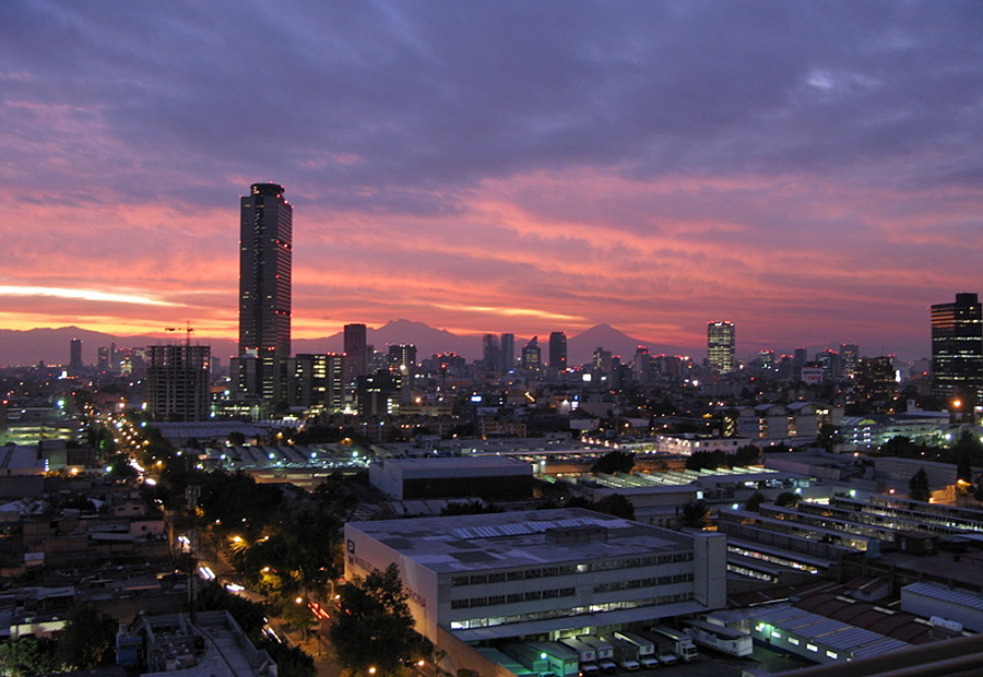 Paisaje al atardecer de la CDMX