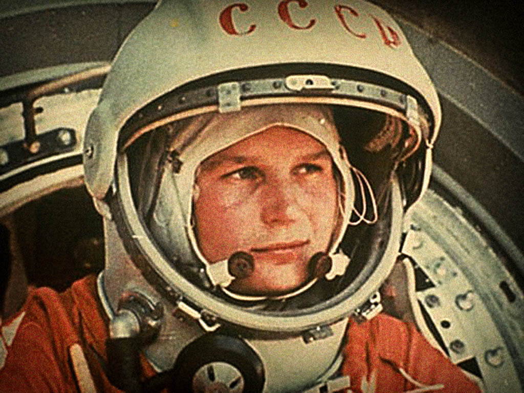 Yuri Gagarin, el primer hombre en viajar al espacio, orbitar alrededor de la Tierra e inciar la era espacial