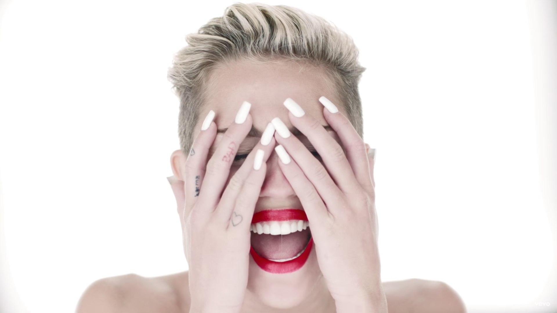 Miley Cyrus se arrepiente de "Wrecking Ball" y su etapa de locura