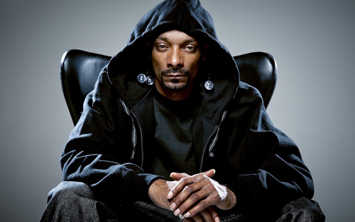 Snoop Dogg se pone romántico y canta un tema de Jenni Rivera