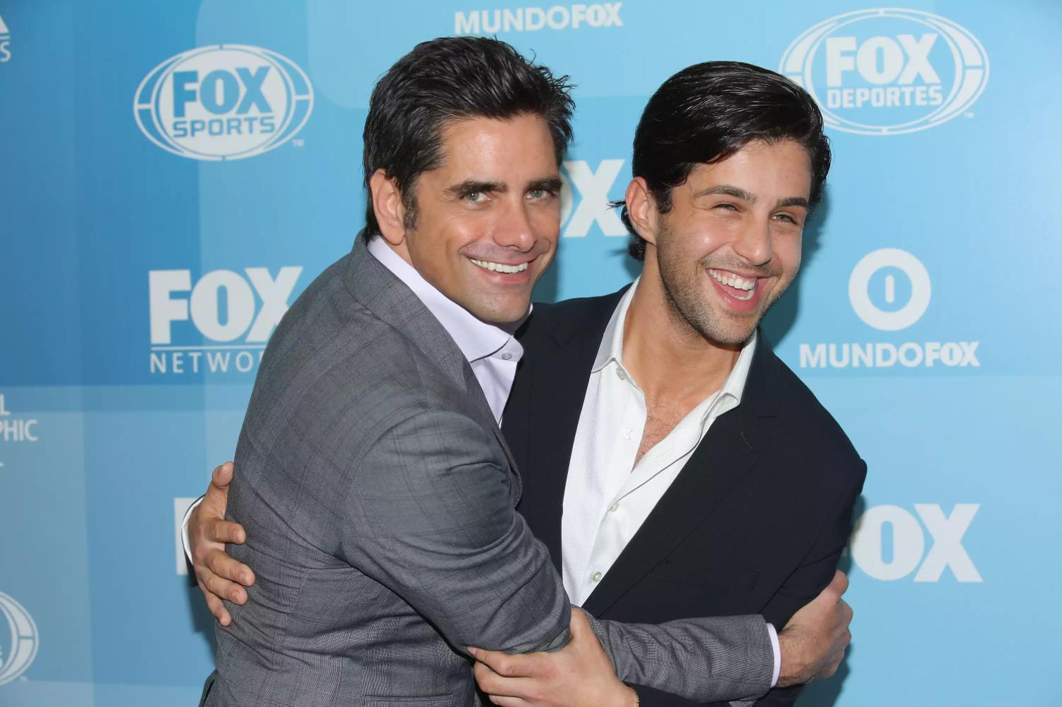 John Stamos se burla de Drake Bell