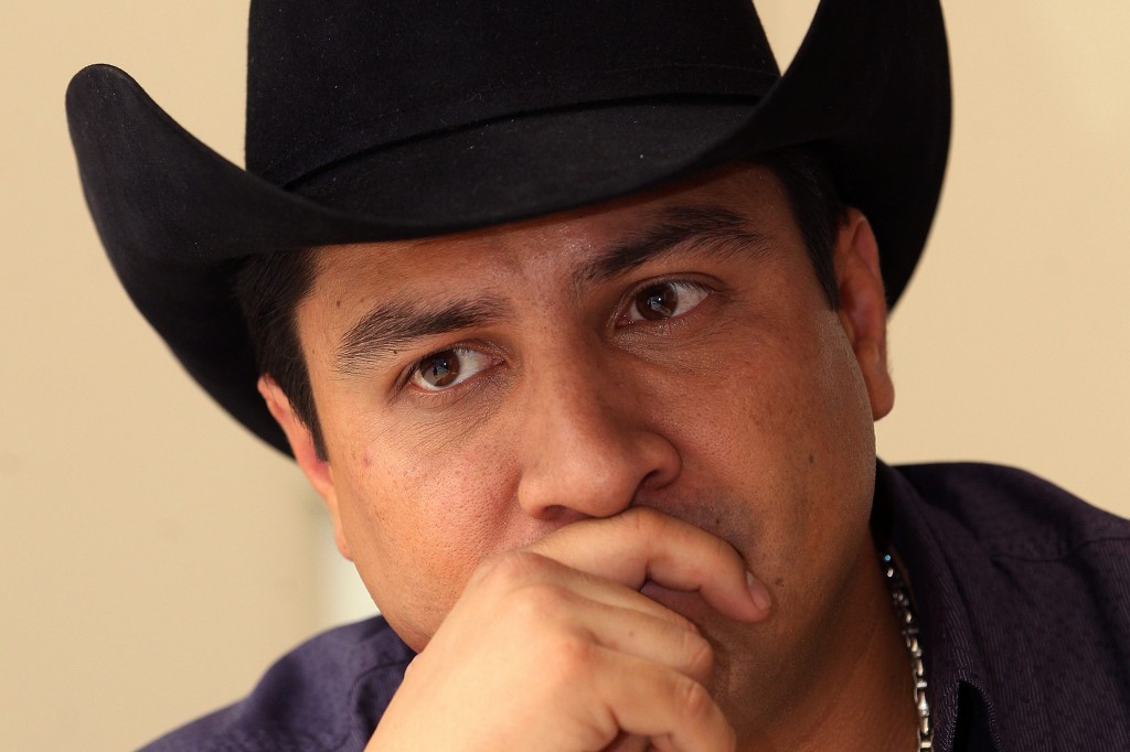 Eliminan a Julión Alvarez de todas las redes