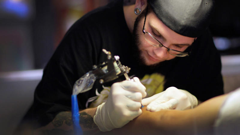 Científicos crean tatuajes inteligentes para monitorear estado de salud