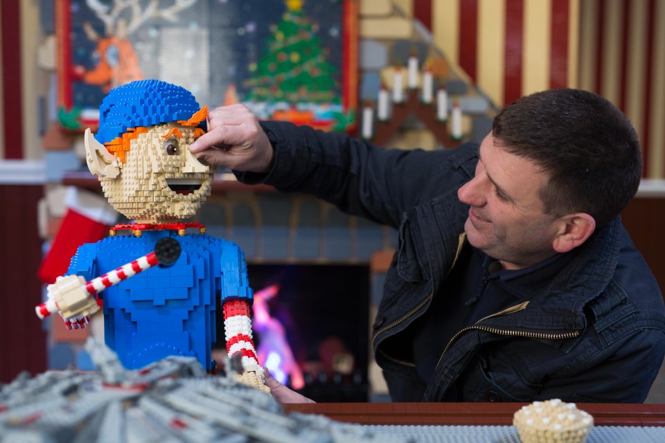 Conoce a Duncan Titmarsh, es un constructor certificado de Lego