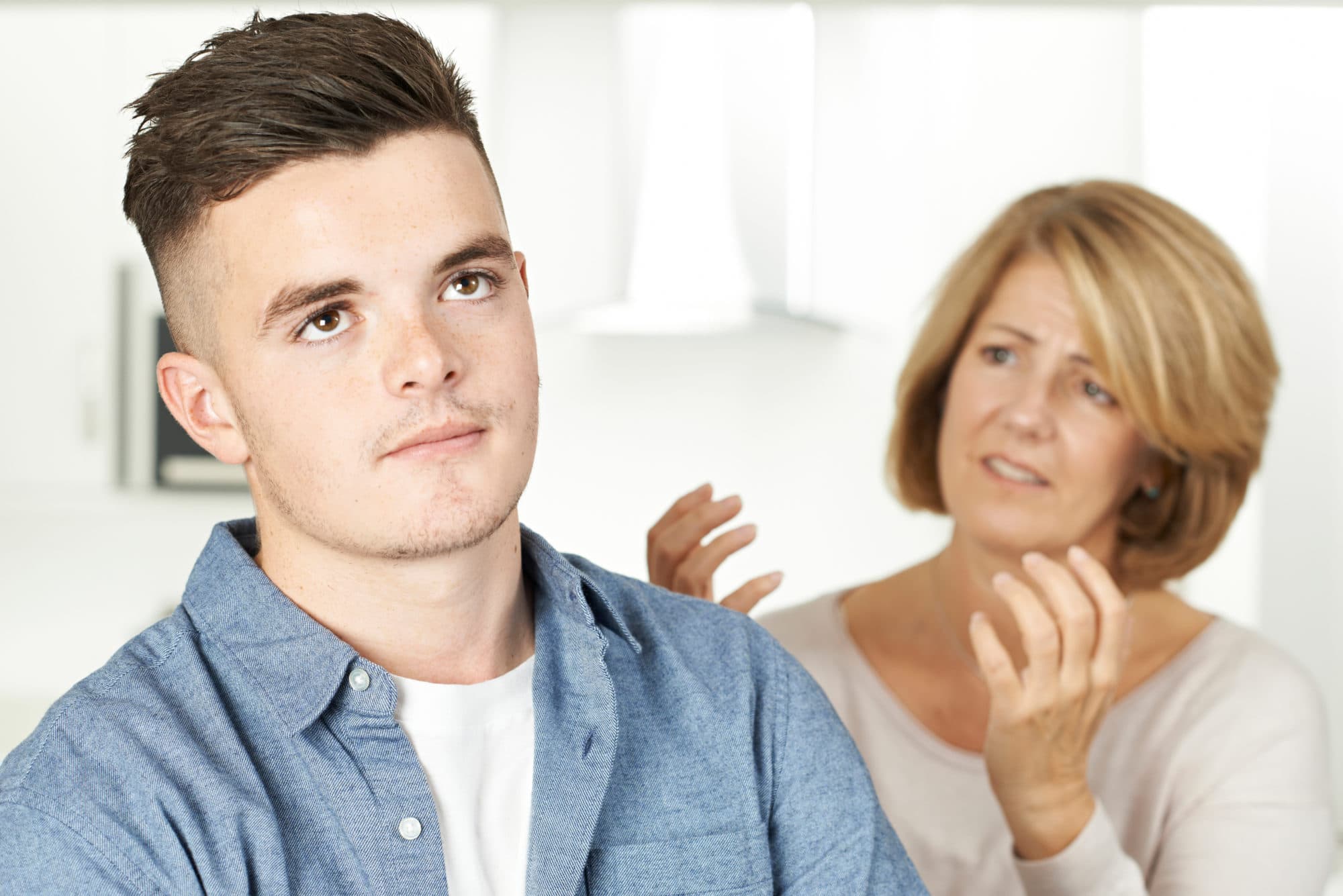 Adolescencia dura hasta los 24 años: estudio científico