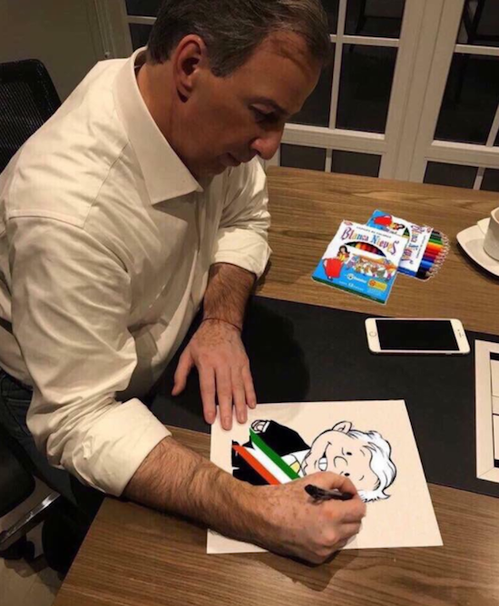 Meme Meade haciendo planas