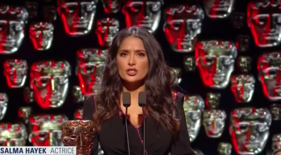 video-salma-hayek-participacion-baftas-2018-protesta-acoso-sexual-hollywood-momento-viral