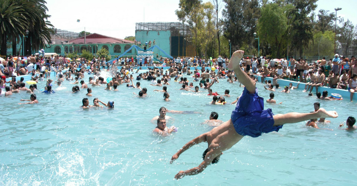 Balneario-zurro?-caca-San-Jua-Arago?n-Defeco-Defecar-Semana-Santa-Portada