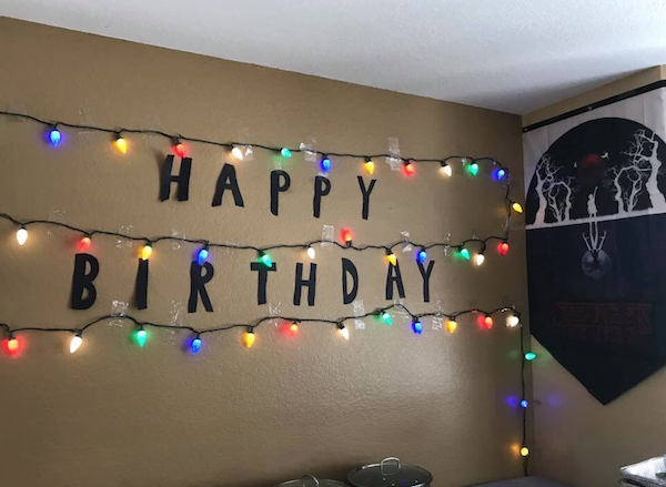 Millie Bobby Brown alegra a niÃ±o que vivÃ­a un triste cumpleaÃ±os