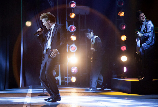 Así luce Diego Boneta en el papel de Luis Miguel