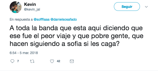 sofia-nino-rivera-contando-chistes-vuelo-retrasado-volaris