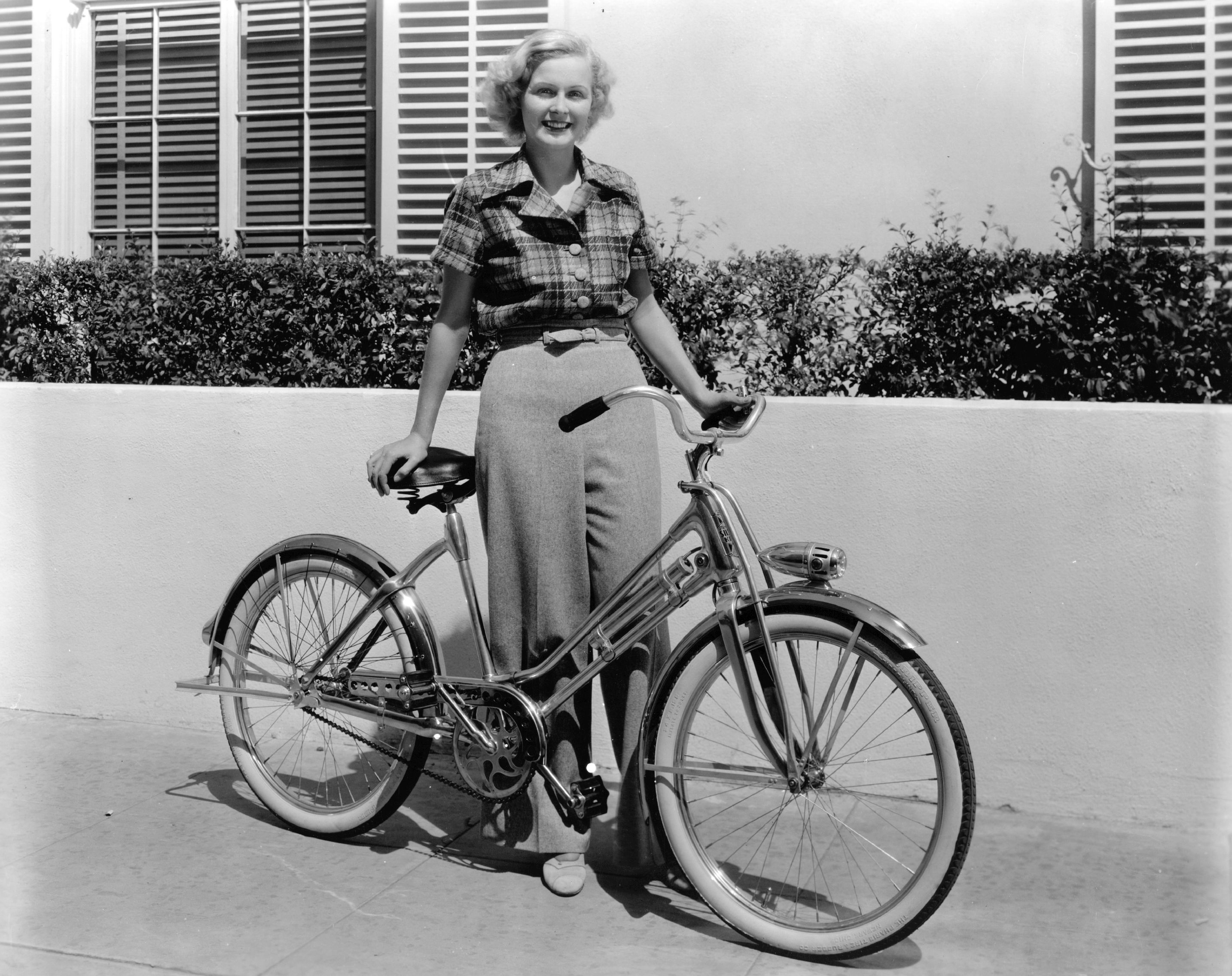 Gloria Stuart la viejita de Titanic Joven 