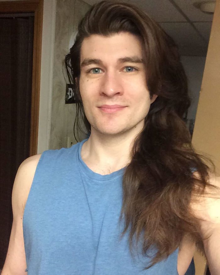 Hombre pierde 35 kilos y se transforma en principe de Disney