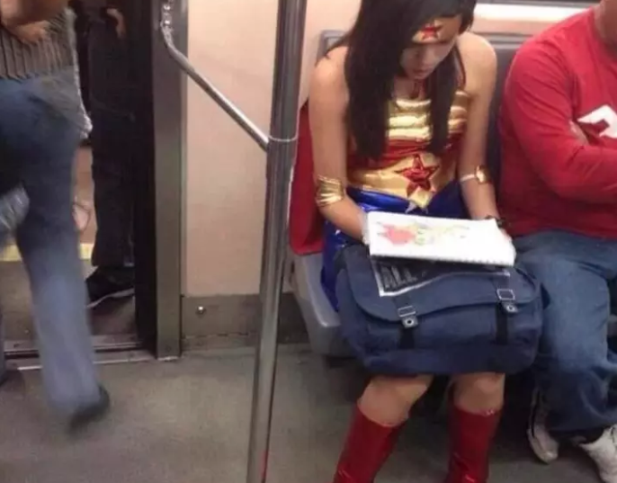 fotos-insolitas-cosas-sucedieron-metro-ciudad-de-mexico