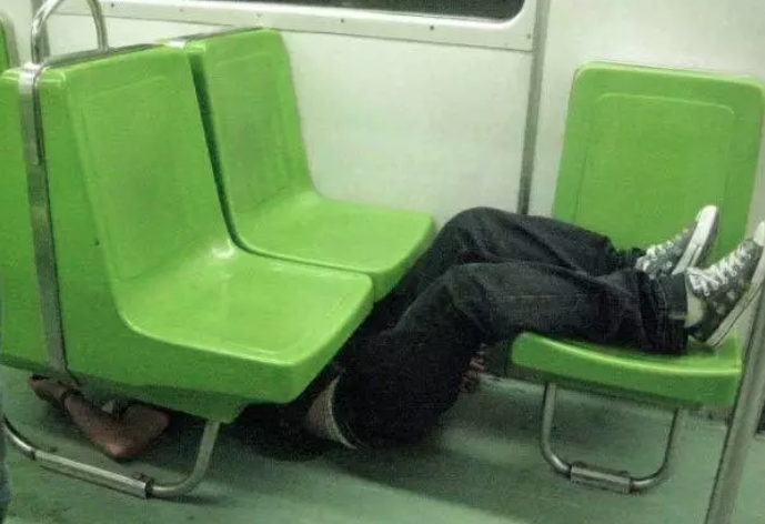 fotos-insolitas-cosas-sucedieron-metro-ciudad-de-mexico