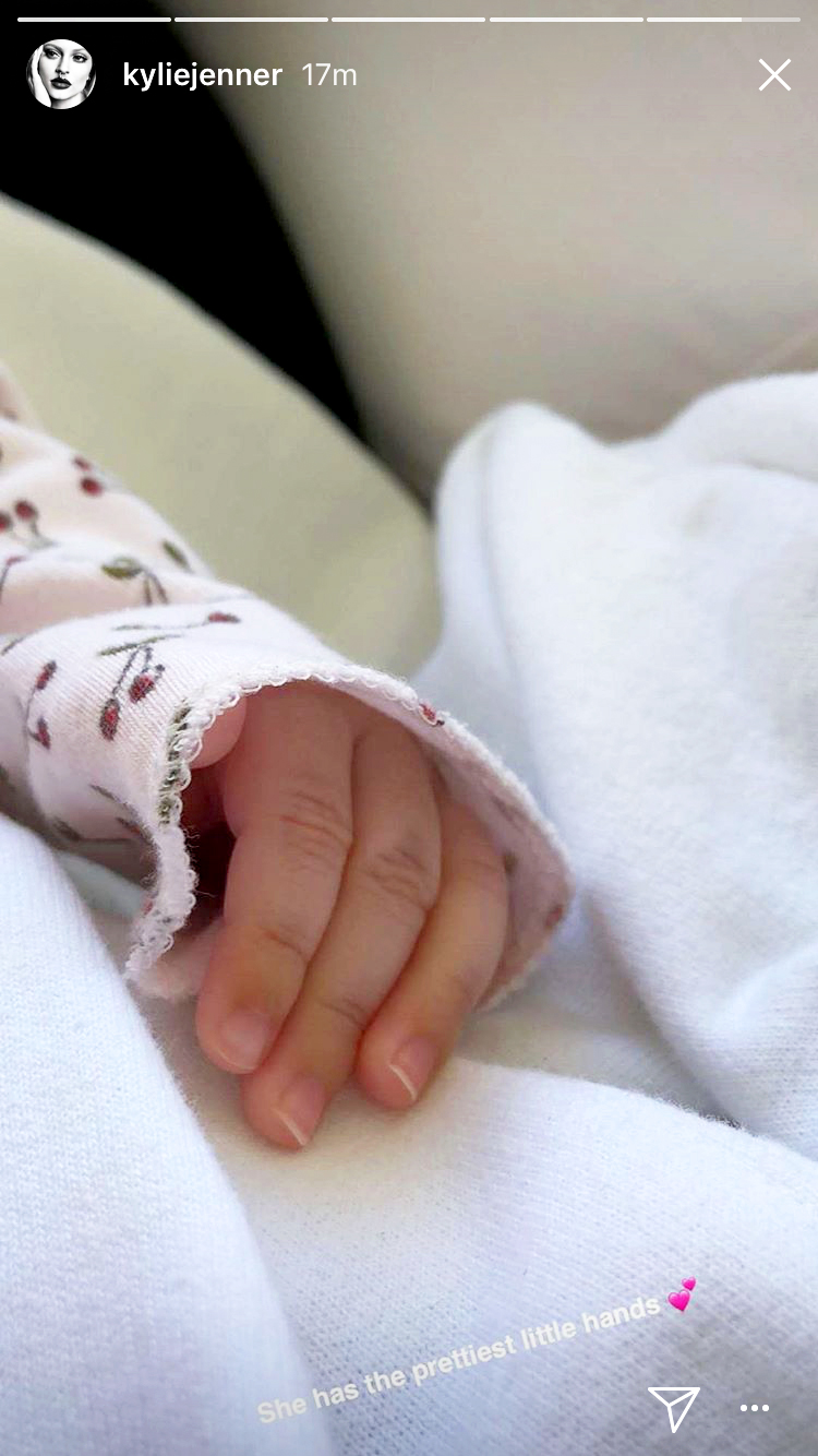 Kylie Jenner compartió historias con Stormi sin maquillaje