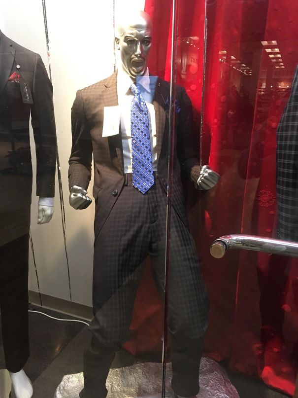 maniquies-horribles-graciosos-reir-aterrorizar-llorar-galeria