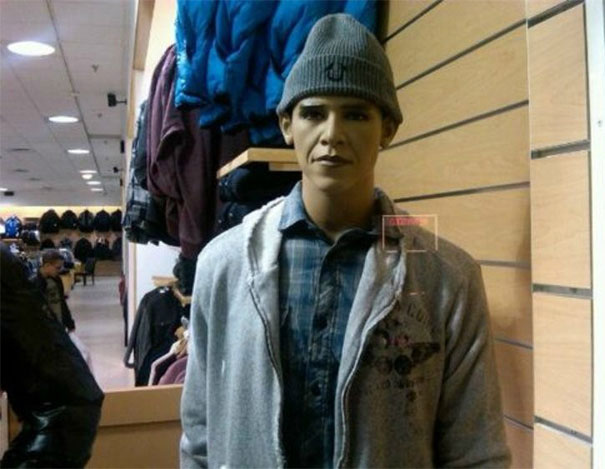 maniquies-horribles-graciosos-reir-aterrorizar-llorar-galeria