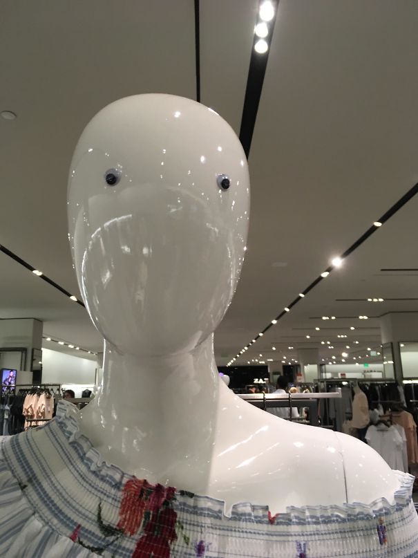 maniquies-horribles-graciosos-reir-aterrorizar-llorar-galeria