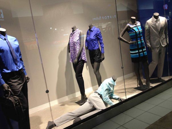 maniquies-horribles-graciosos-reir-aterrorizar-llorar-galeria