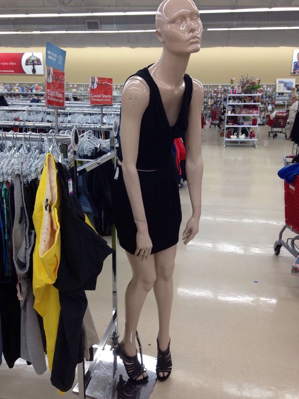 maniquies-horribles-graciosos-reir-aterrorizar-llorar-galeria
