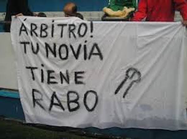 Pancartas futboleras muy vaciladoras