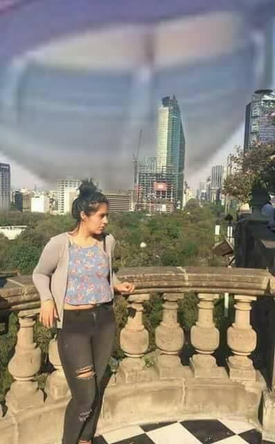 Trasero intruso inspira hermosa photoshop battle en Internet