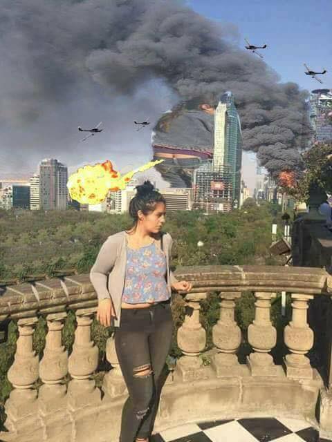 Trasero intruso inspira hermosa photoshop battle en Internet