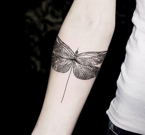 significado-oculto-tatuaje-libelula-tattoo-simbolismo-dragonfly