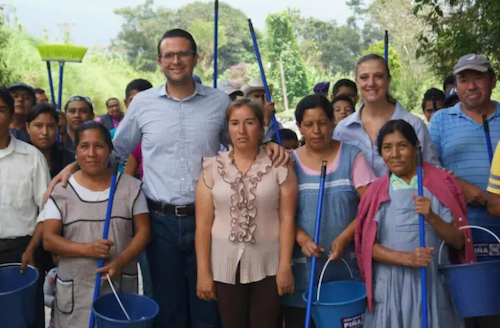 Regalitos Candidatos Político Veneno PRI Voto