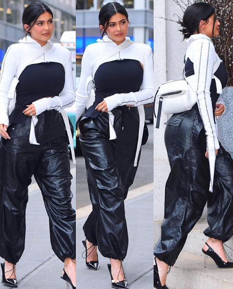 Kylie Jenner pantalones raros