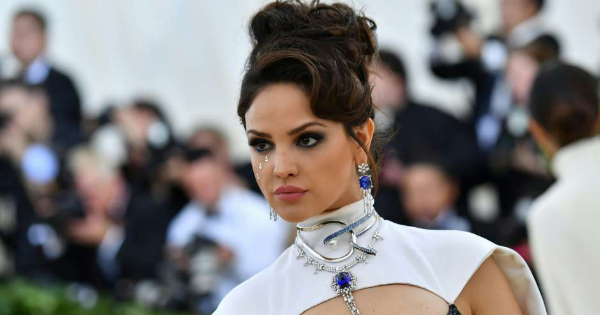 Tierna historia Perrita tuerta Eiza González