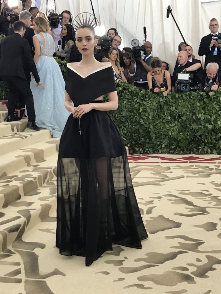 lilly-collins-met-gala-2018