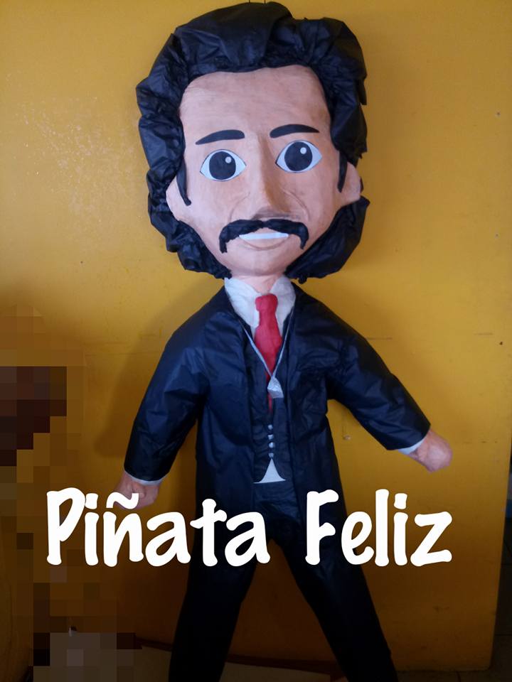 Piñata Luis Rey