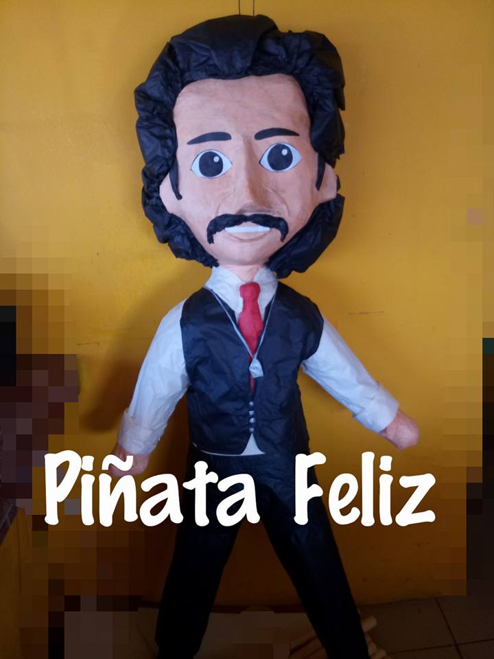 Piñata Luis Rey