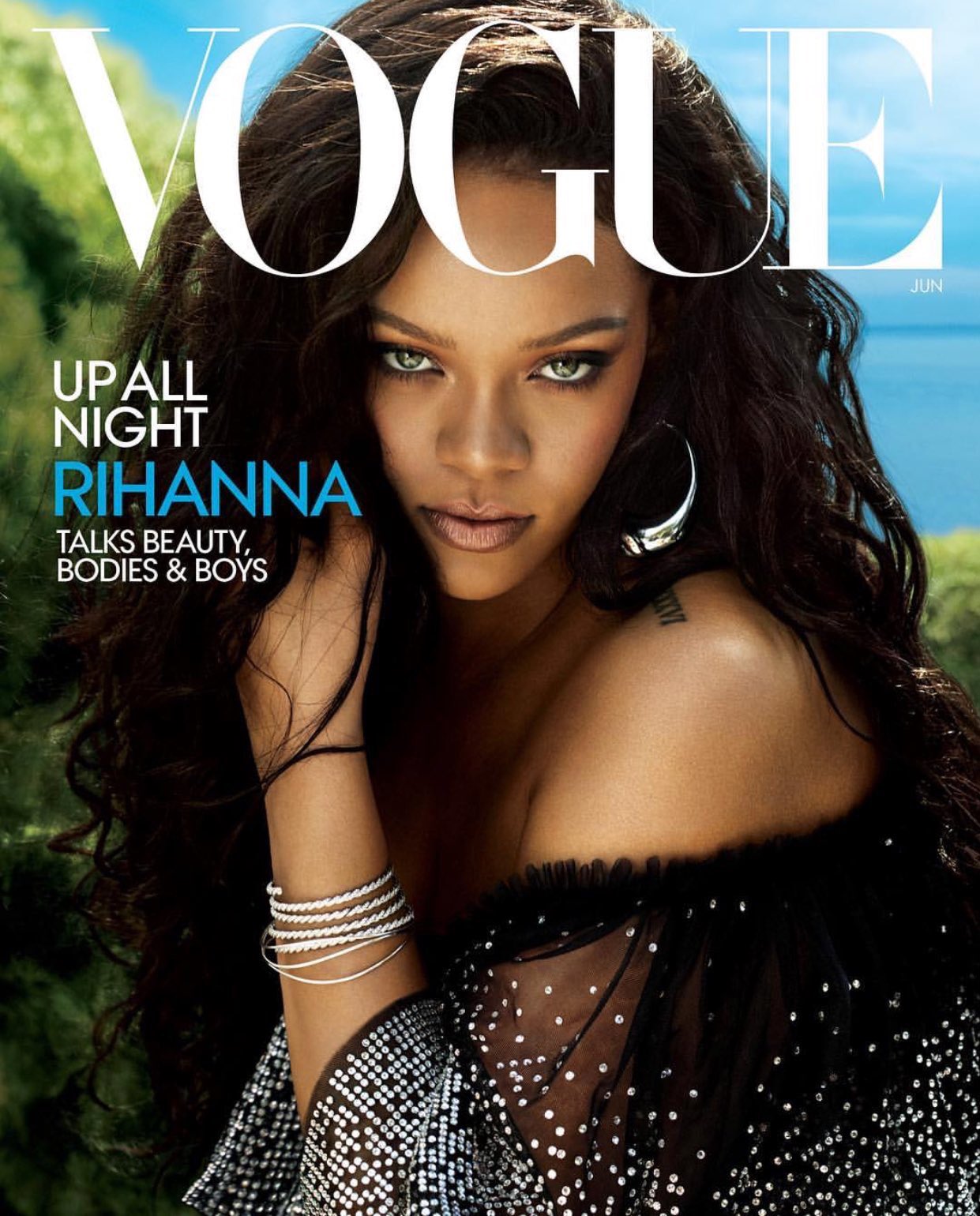 Rihanna comparte tutorial de maquillaje