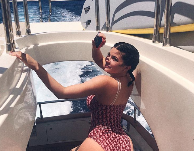 primeras-vacaciones-familiares-stormi-kylie-jenner-instagram