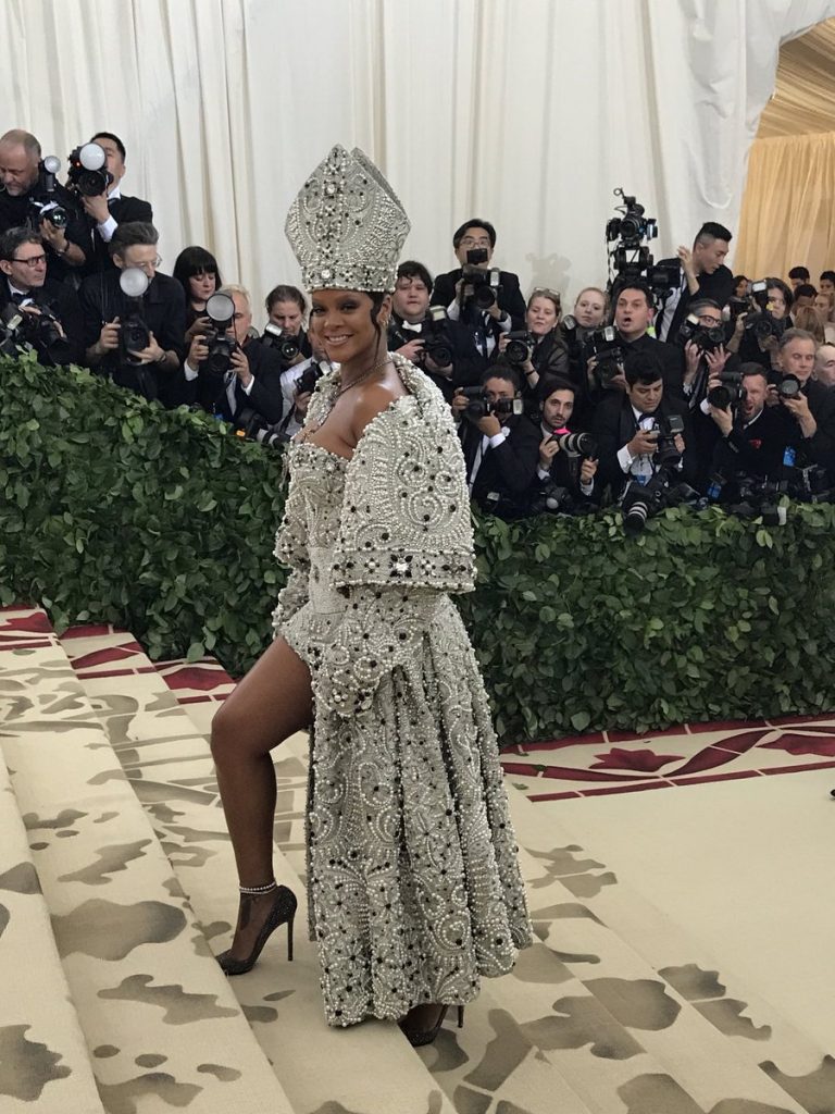 rihanna-met-gala-2018