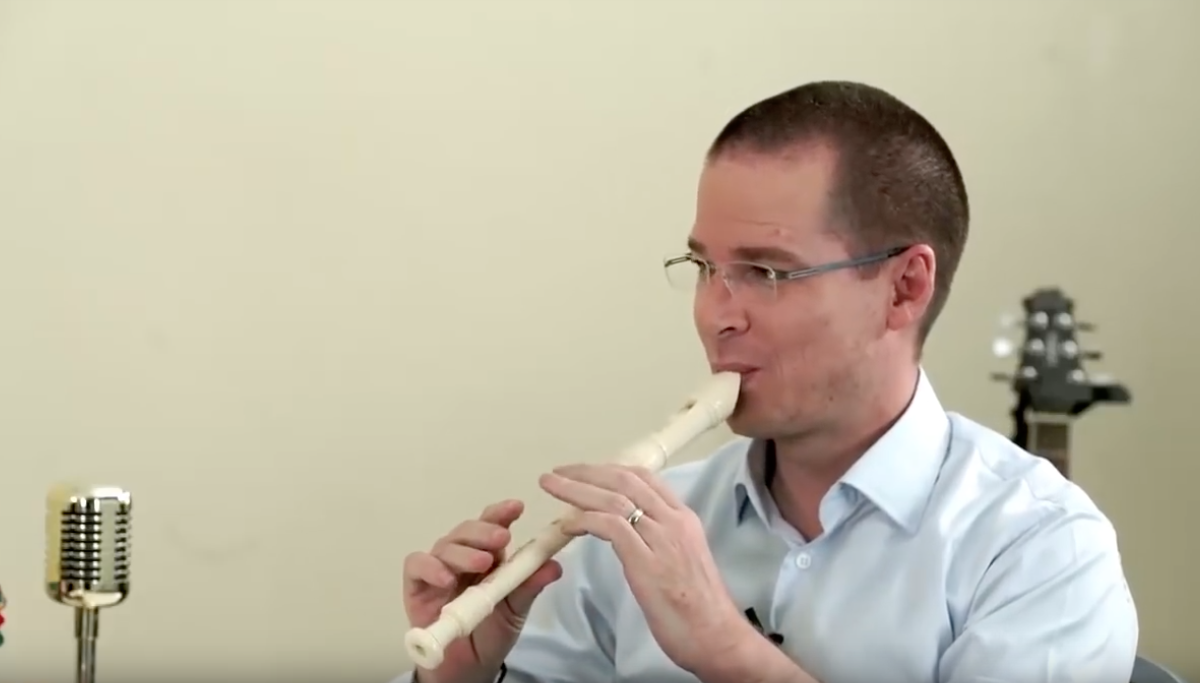 Ricardo-Anaya-Flauta-Música-Videomeme