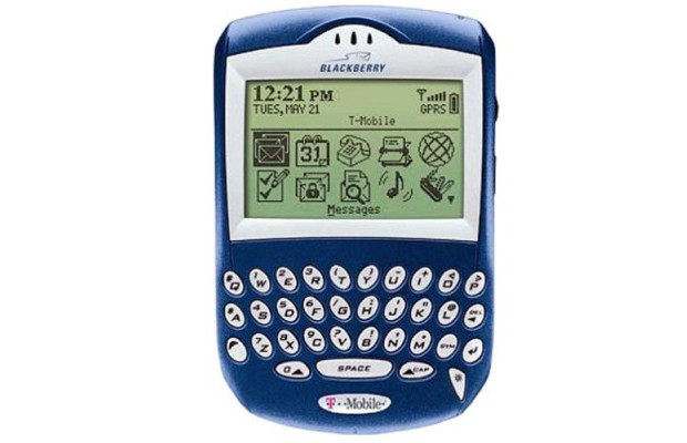 fotos-celulares-viejitos-motorola-nokia-sony-ericsson-blackberry-samsung