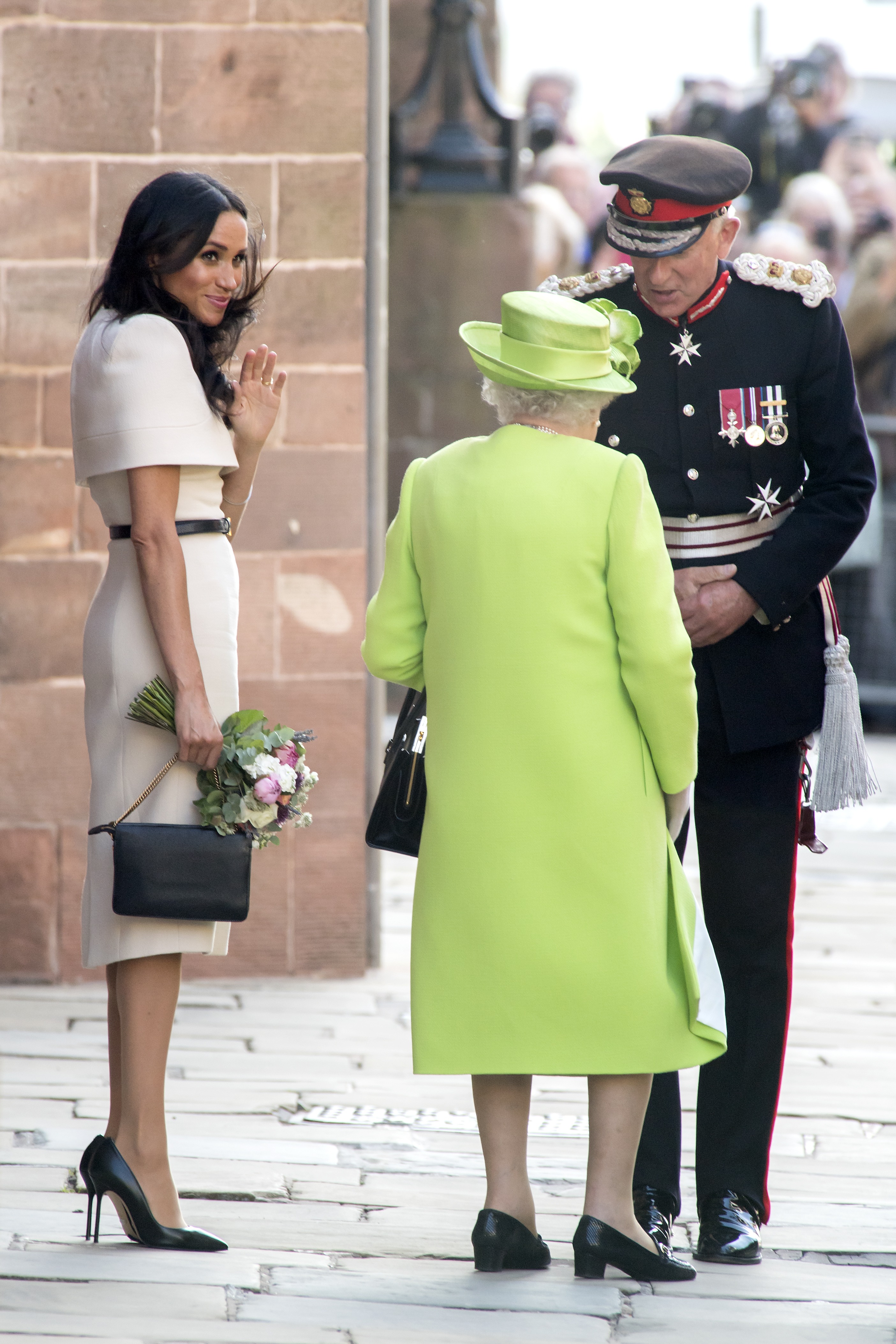 Meghan Markle Usa Zapatos Más Grandes